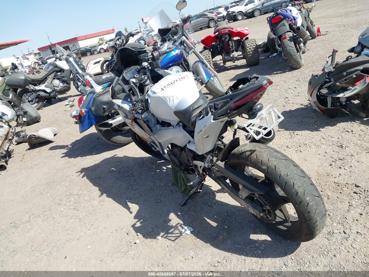 2025 KAWASAKI EX500 H · 3/11
