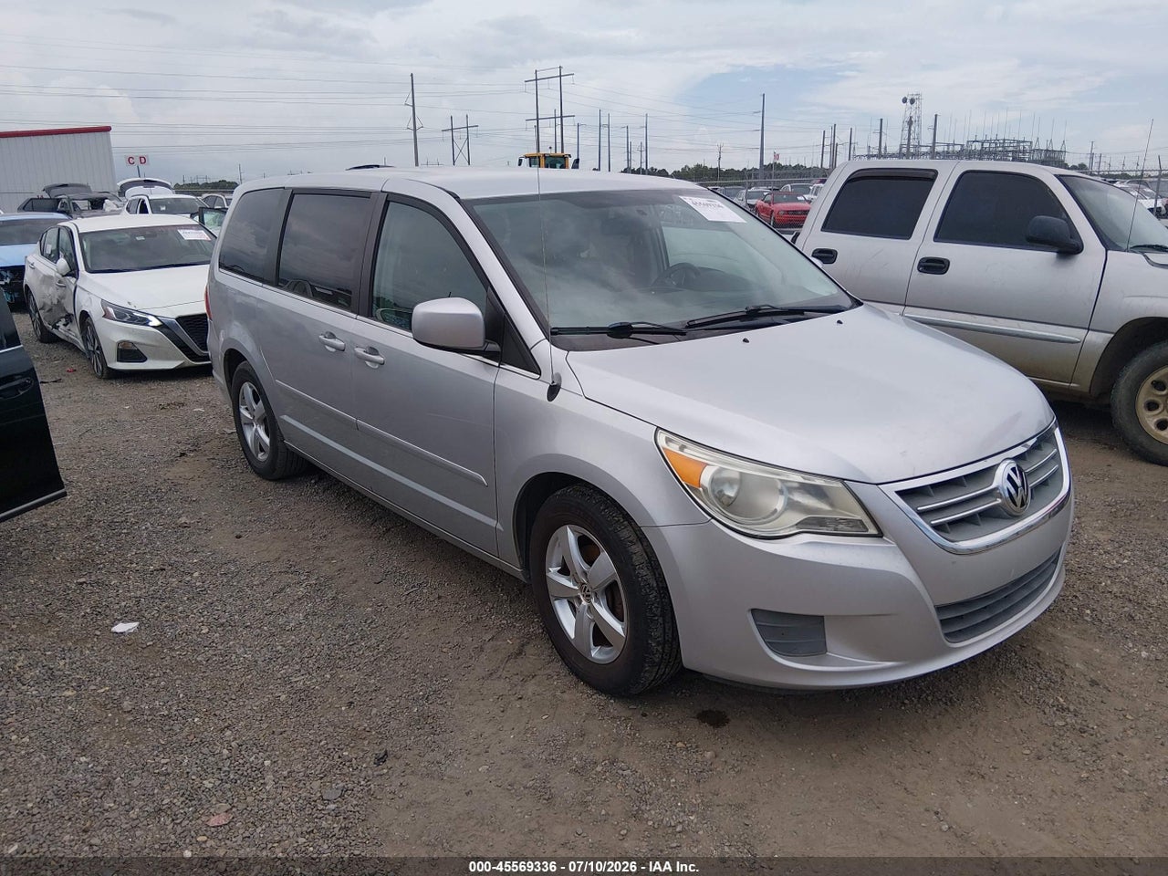 2V4RW3D14AR****** · 2010 VOLKSWAGEN ROUTAN SE