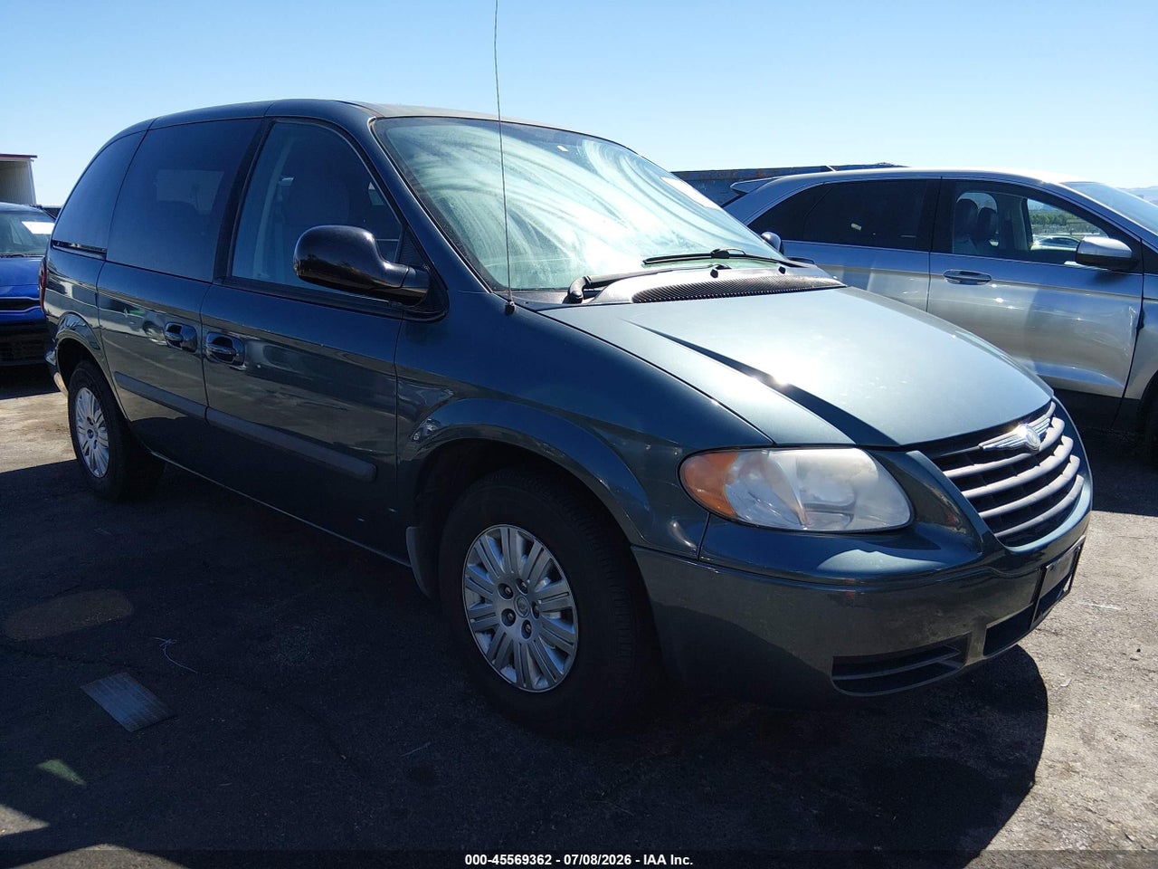1A4GJ45R178****** · 2007 CHRYSLER TOWN &amp; COUNTRY