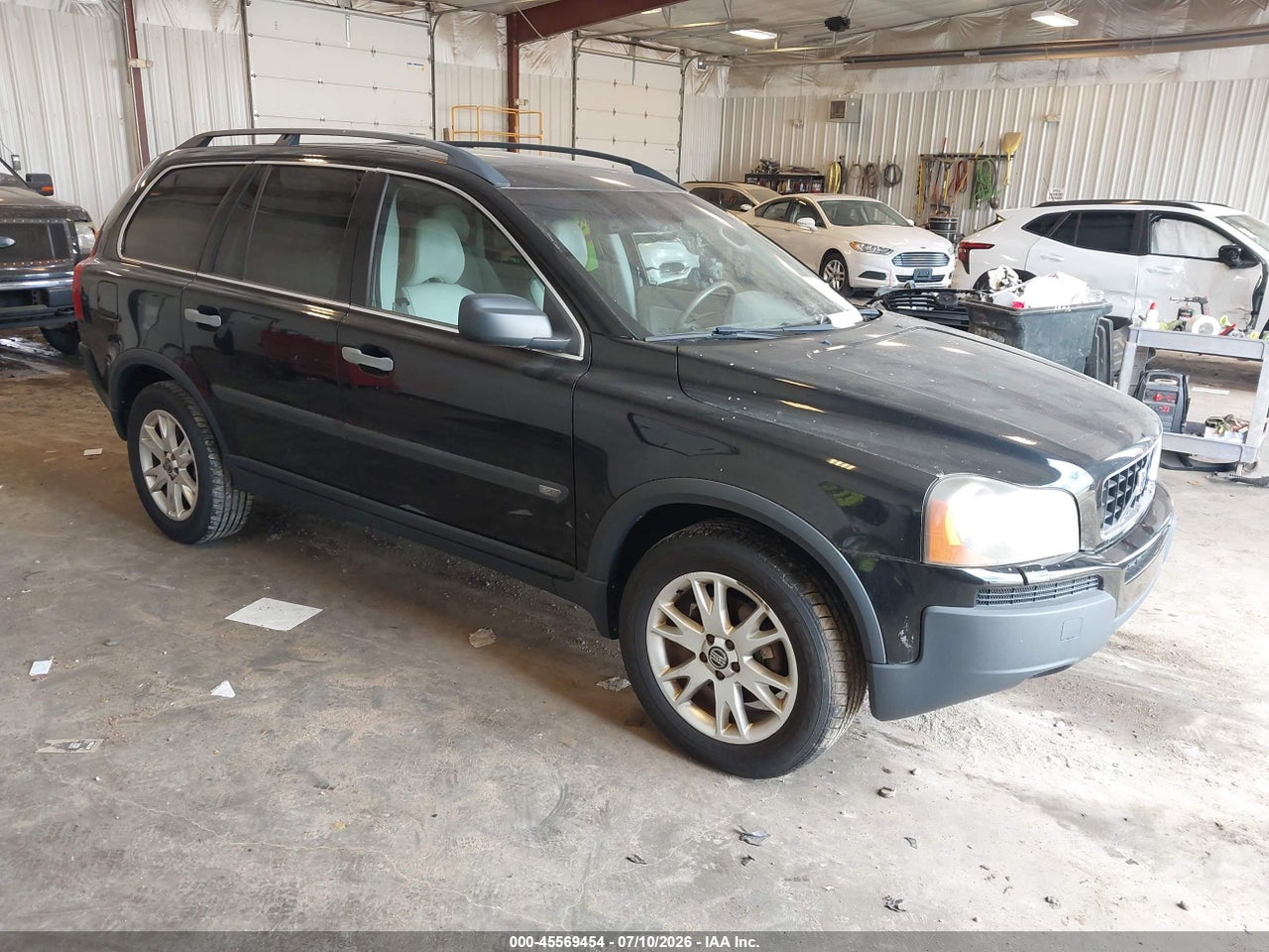 YV1CZ911151****** · 2005 VOLVO XC90 2.5T AWD