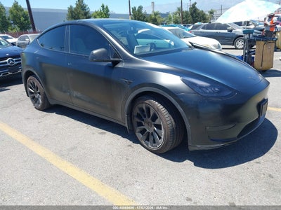 7SAYGDEE8NF****** · 2022 TESLA MODEL Y LONG RANGE DUAL MOTOR ALL-WHEEL DRIVE