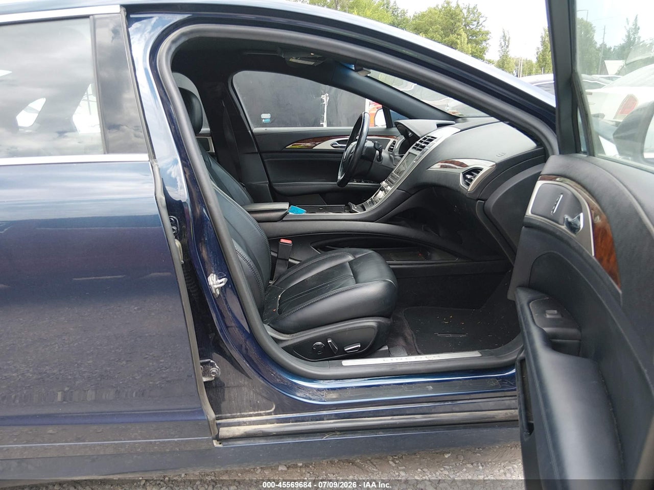 2017 LINCOLN MKZ HYBRID SELECT · 5/11