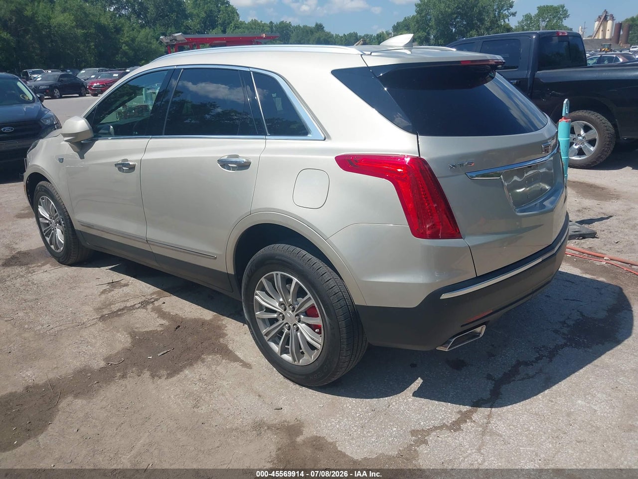 2017 CADILLAC XT5 LUXURY · 3/11
