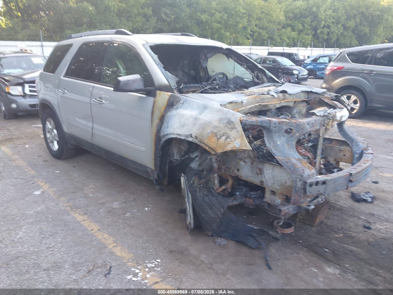1GKKVPED9BJ****** · 2011 GMC ACADIA SLE