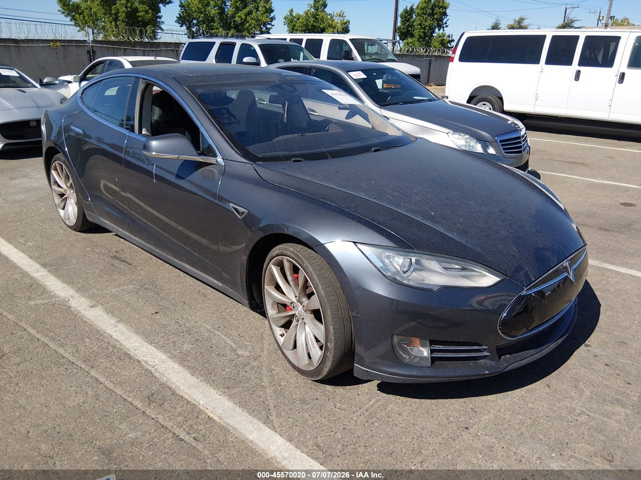 5YJSA1H47FF****** · 2015 TESLA MODEL S 85D/P85D