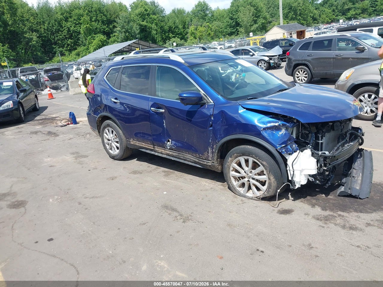 5n1at2mv3hc****** · 2017 NISSAN ROGUE SV