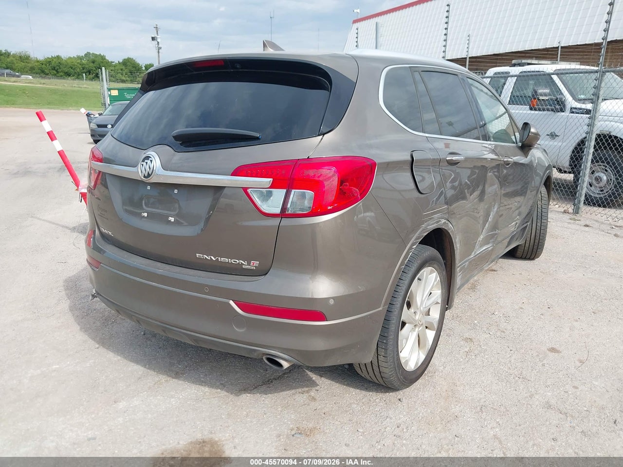 2016 BUICK ENVISION PREMIUM I · 4/11