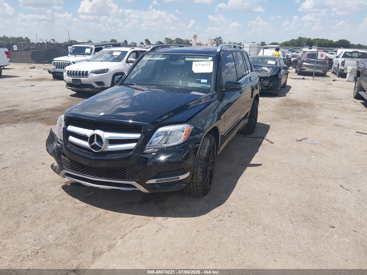 2015 MERCEDES-BENZ GLK 350 · 2/10