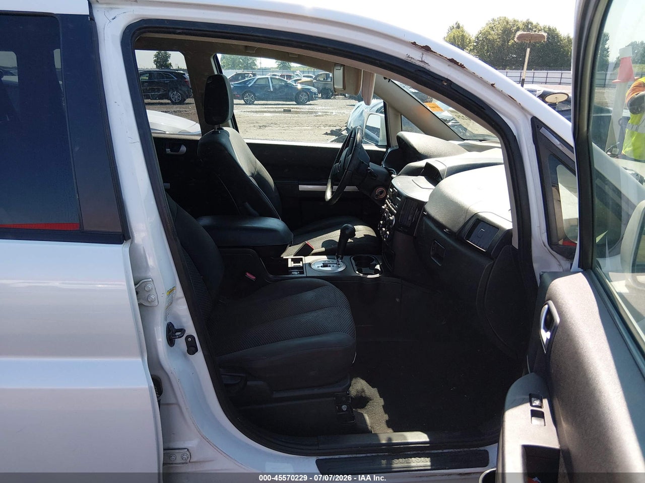 2011 MITSUBISHI ENDEAVOR · 5/11