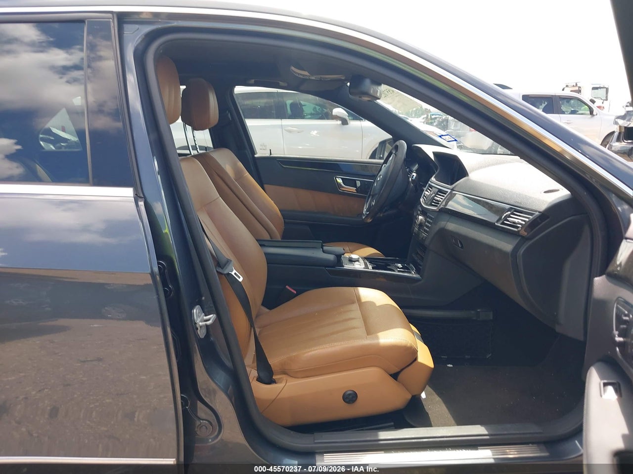 2010 MERCEDES-BENZ E 550   · 5/11