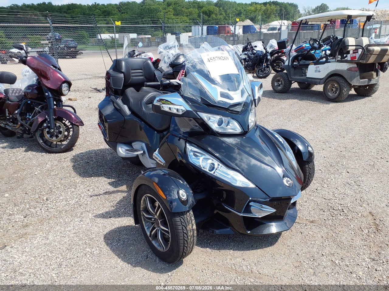 2BXJBLC1XBV****** · 2011 CAN-AM SPYDER ROADSTER RT