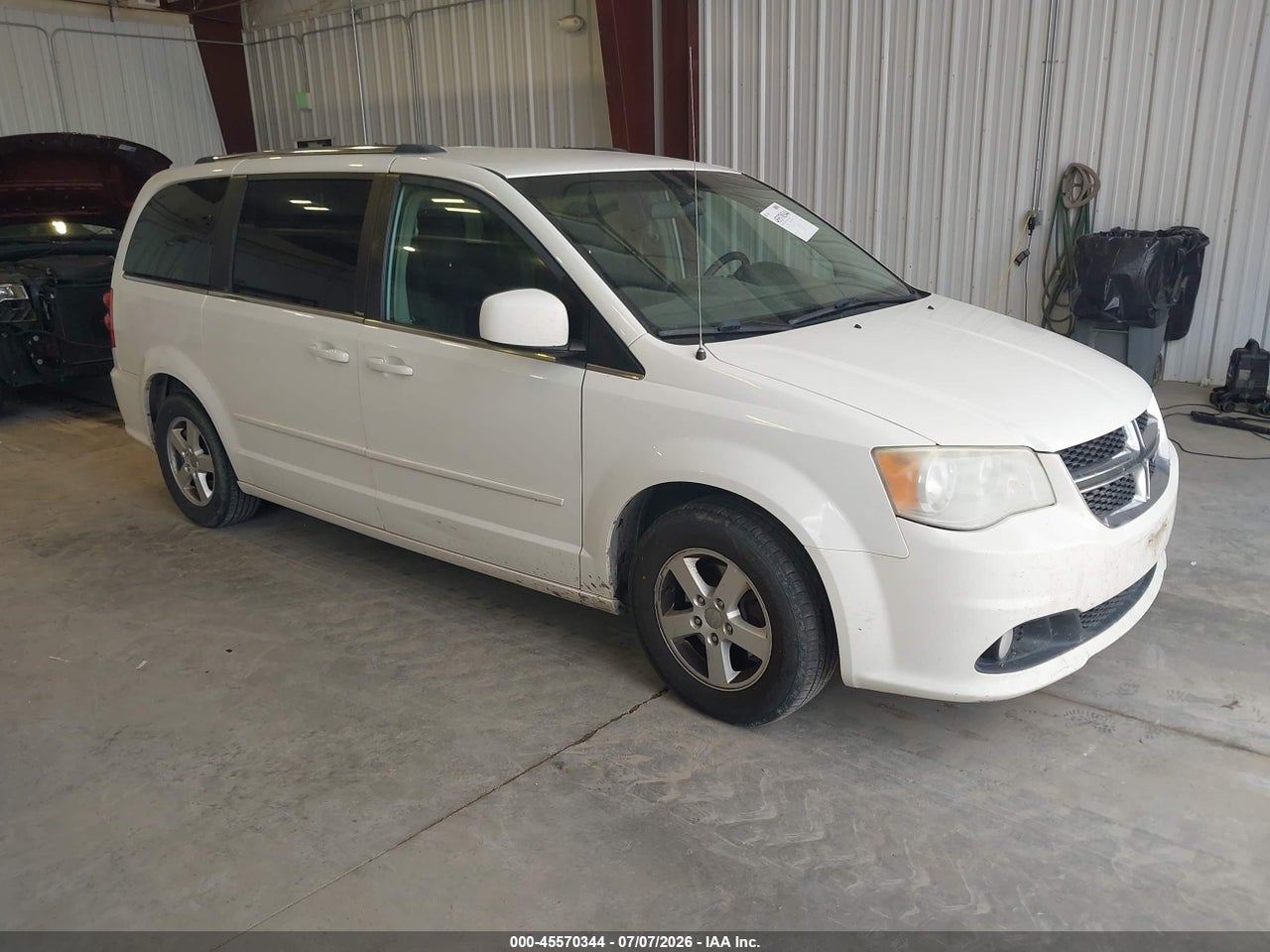 2D4RN5DG7BR****** · 2011 DODGE GRAND CARAVAN CREW