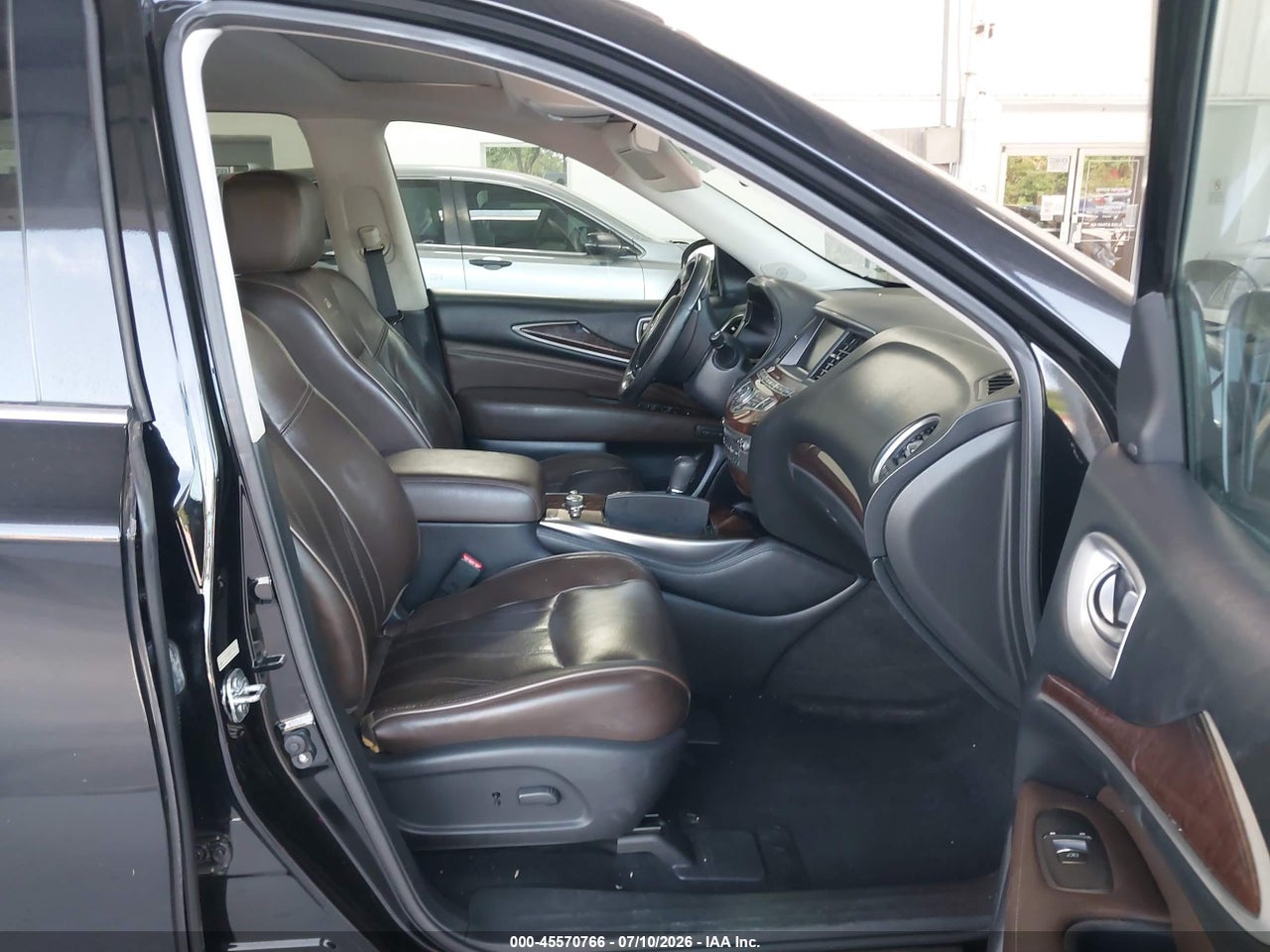 2013 INFINITI JX35   · 5/11