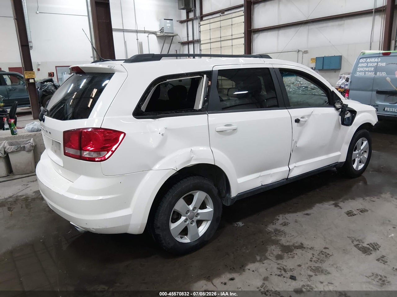 2011 DODGE JOURNEY MAINSTREET · 4/10