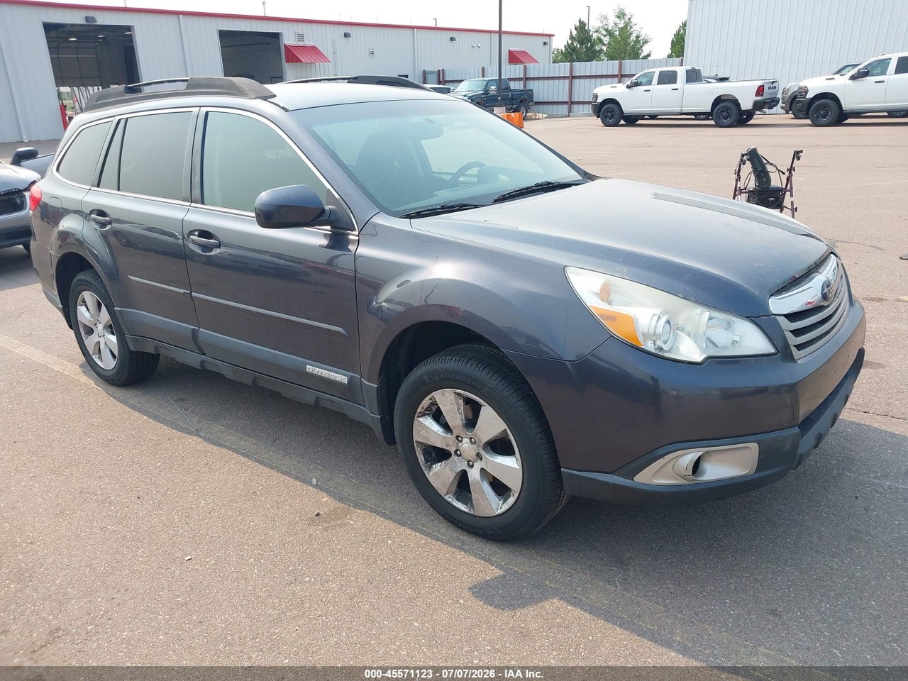 4S4BRCCC0B3****** · 2011 SUBARU OUTBACK 2.5I PREMIUM
