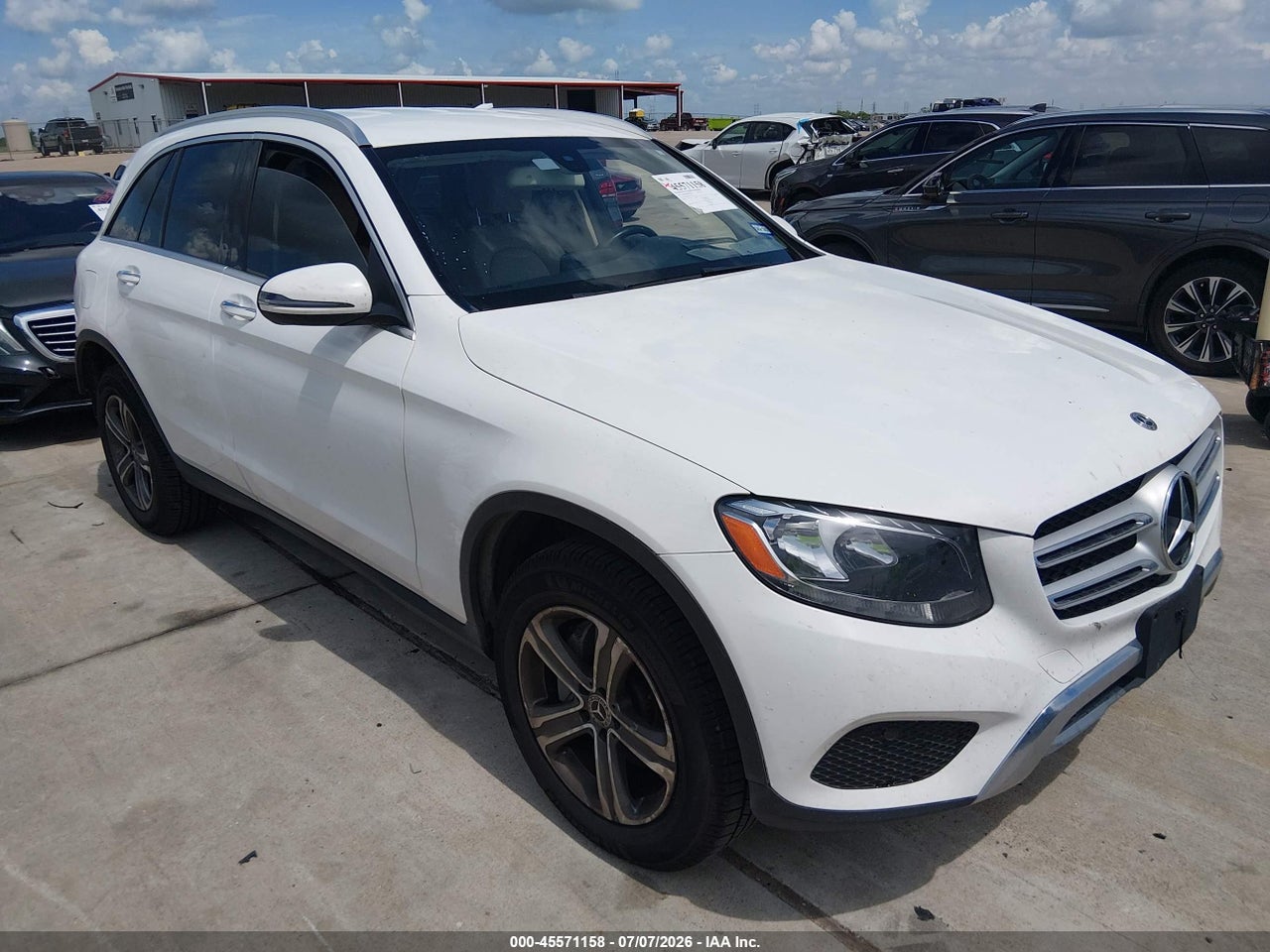 WDC0G4JB9KV****** · 2019 MERCEDES-BENZ GLC 300
