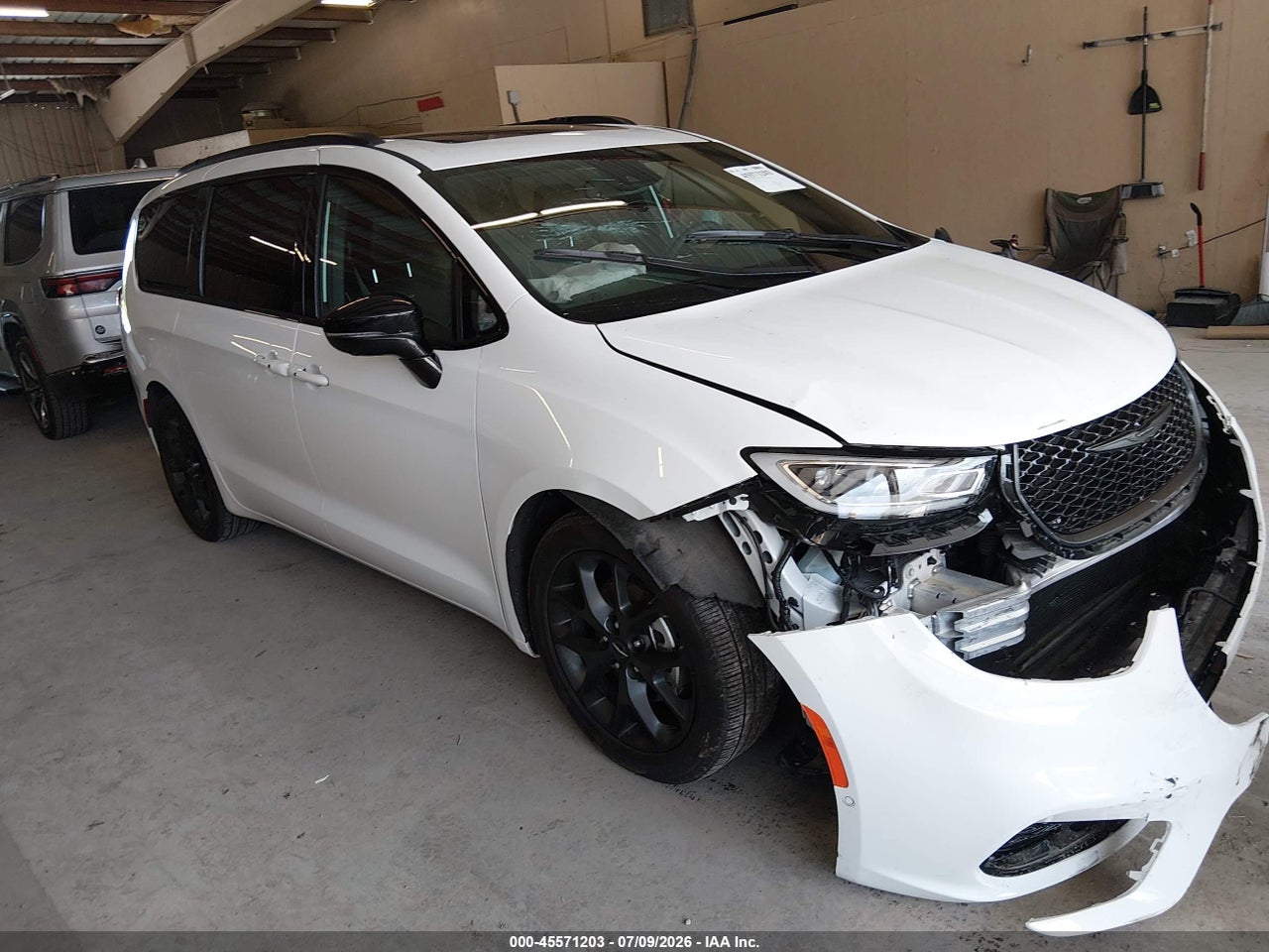 2C4RC1GG5SR****** · 2025 CHRYSLER PACIFICA LIMITED