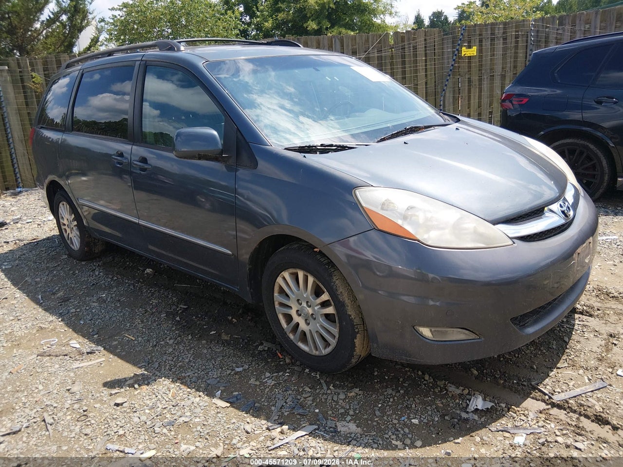 5TDBK22C38S****** · 2008 TOYOTA SIENNA LIMITED