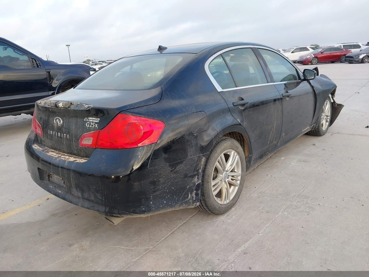 2011 INFINITI G25X · 4/11