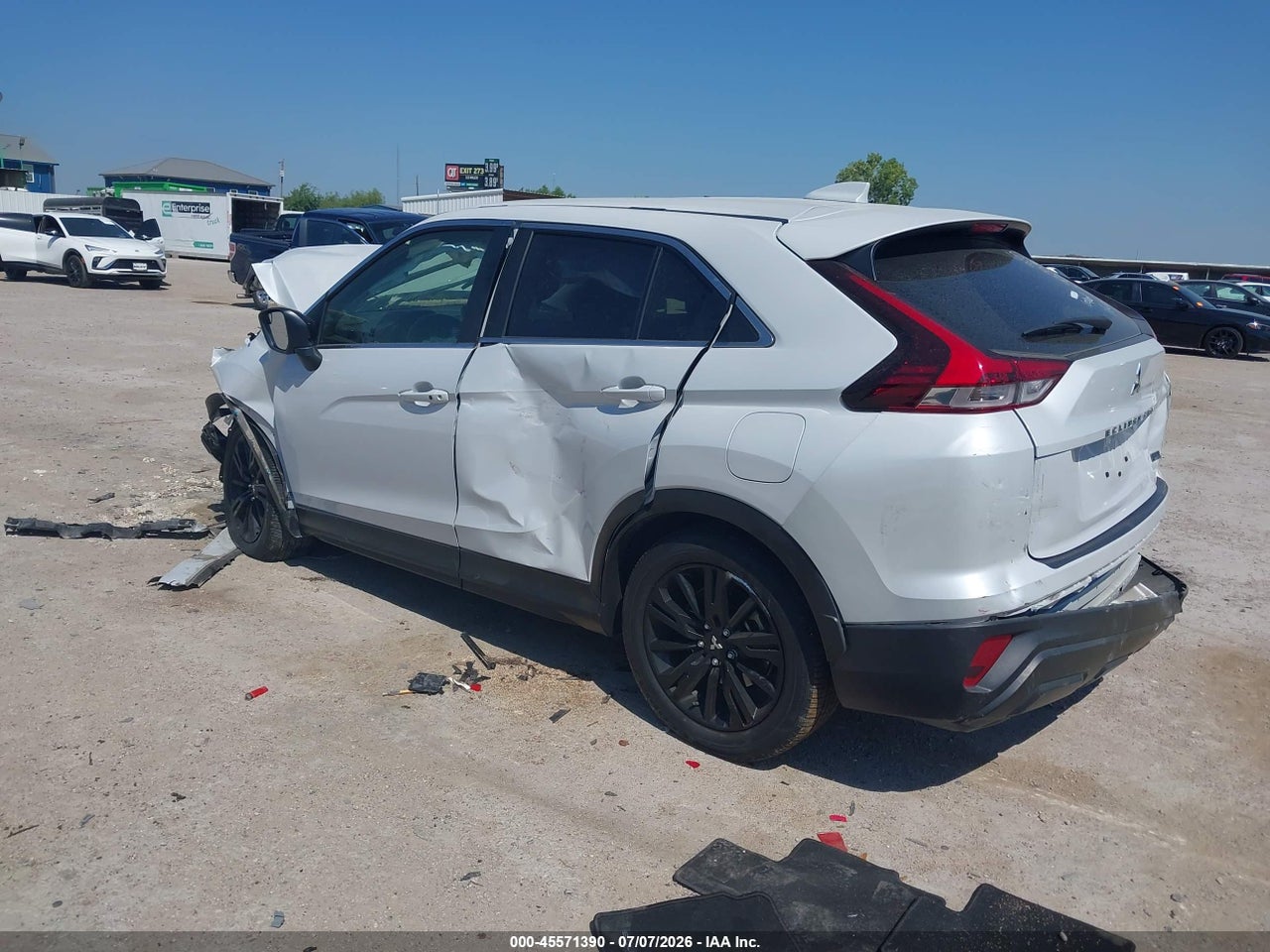 2024 MITSUBISHI ECLIPSE CROSS · 3/10