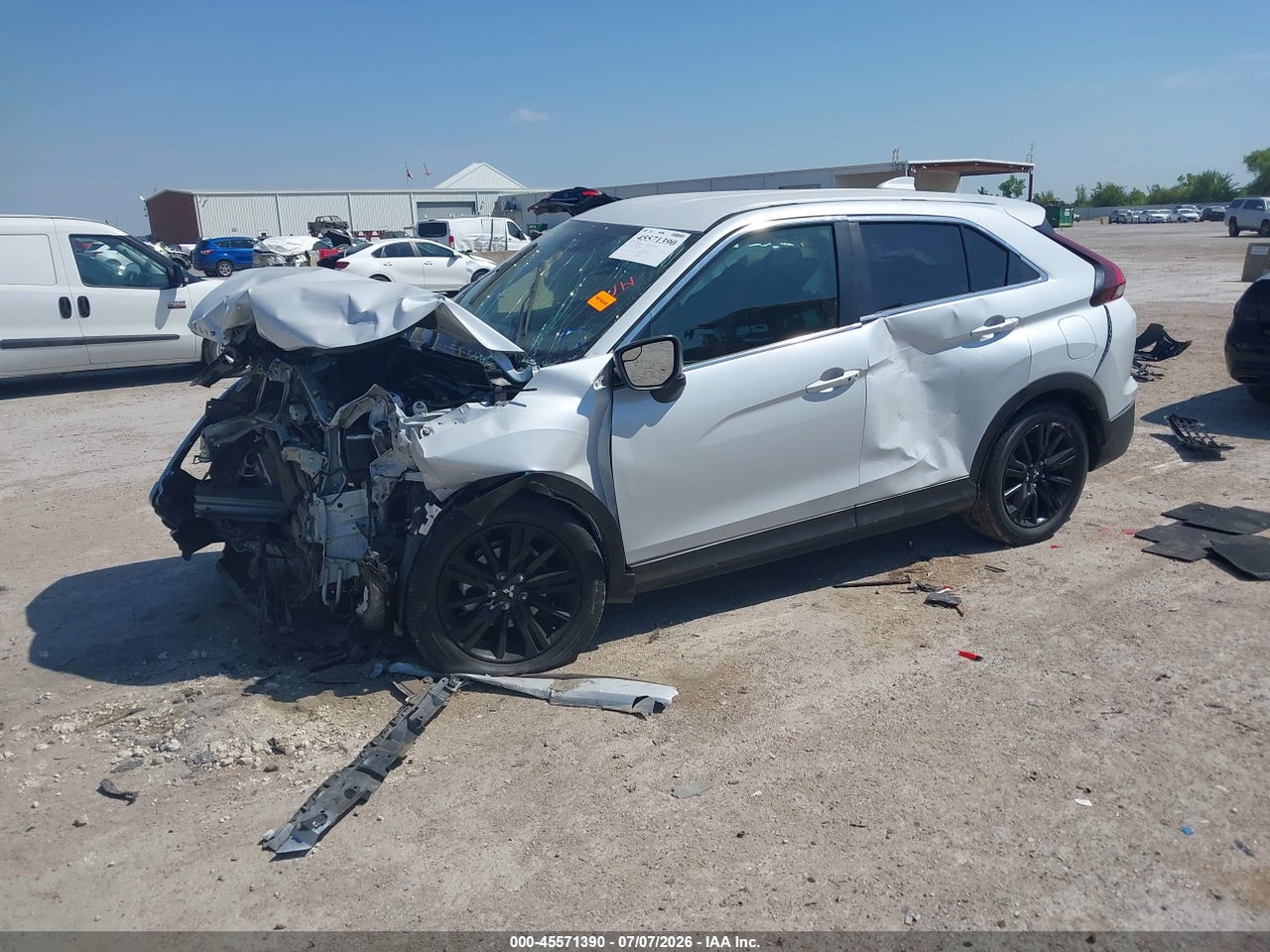 2024 MITSUBISHI ECLIPSE CROSS · 2/10