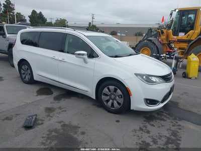 2C4RC1N71JR****** · 2018 CHRYSLER PACIFICA HYBRID LIMITED