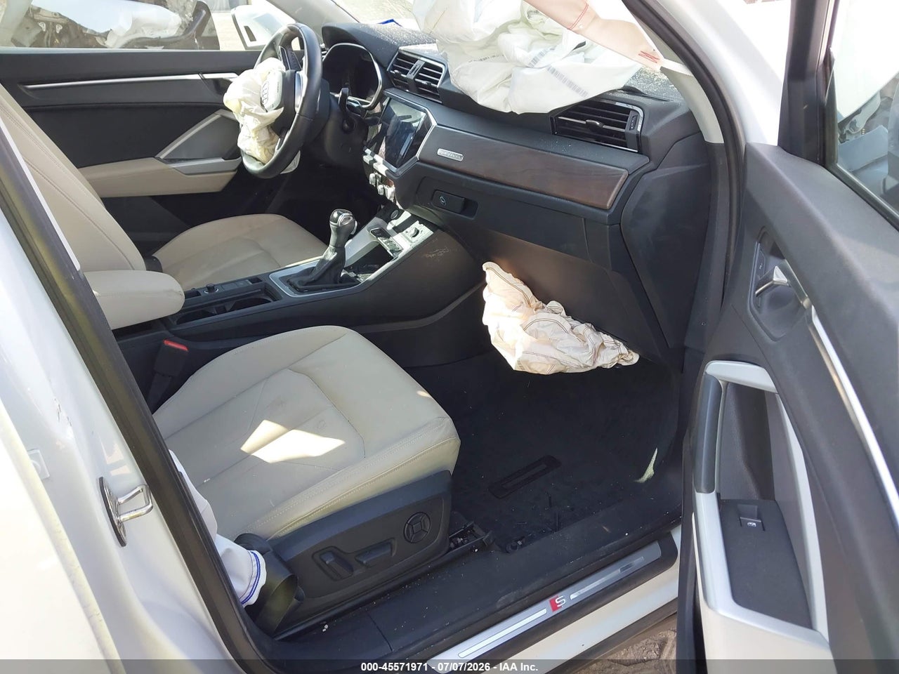 2020 AUDI Q3 PREMIUM PLUS 45 TFSI S LINE QUATTRO TIPTRONIC · 5/10