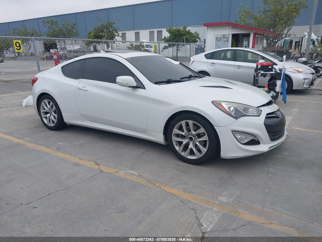 KMHHU6KJ1DU****** · 2013 HYUNDAI GENESIS 3.8 GRAND TOURING