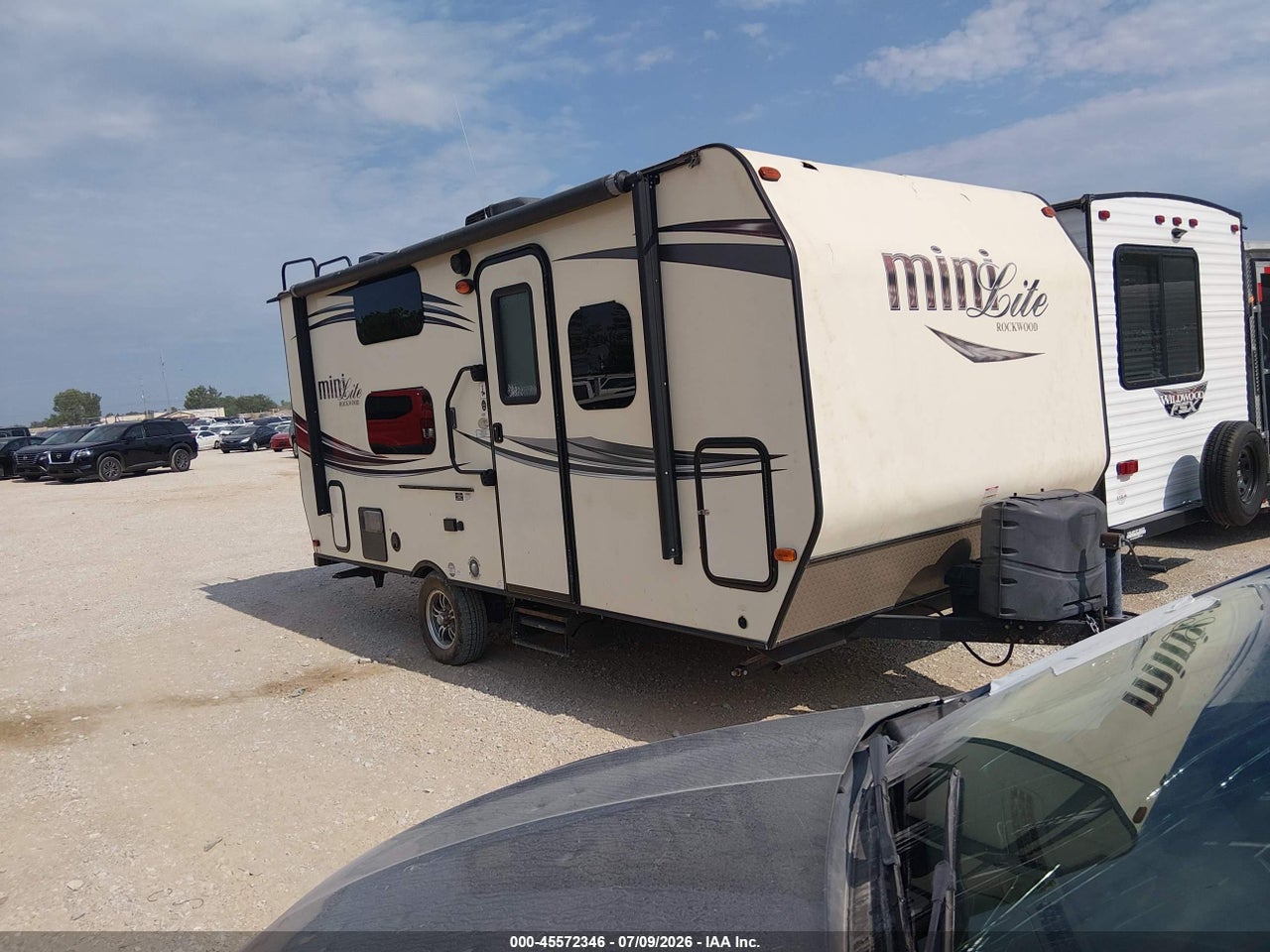 4X4TRLU16FD****** · 2015 FOREST RIVER ROCKWOOD