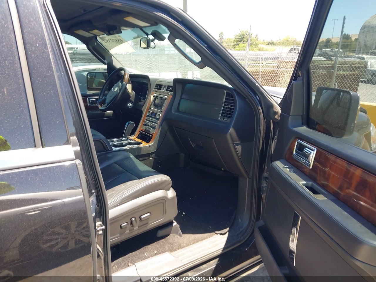 2014 LINCOLN NAVIGATOR L · 5/10
