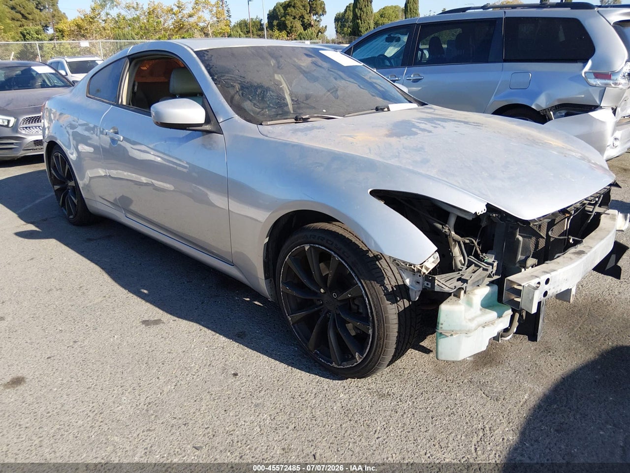JNKCV64E98M****** · 2008 INFINITI G37 JOURNEY