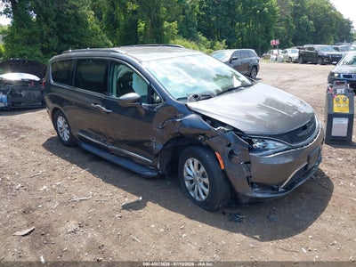 2C4RC1EG5JR****** · 2018 CHRYSLER PACIFICA TOURING L PLUS
