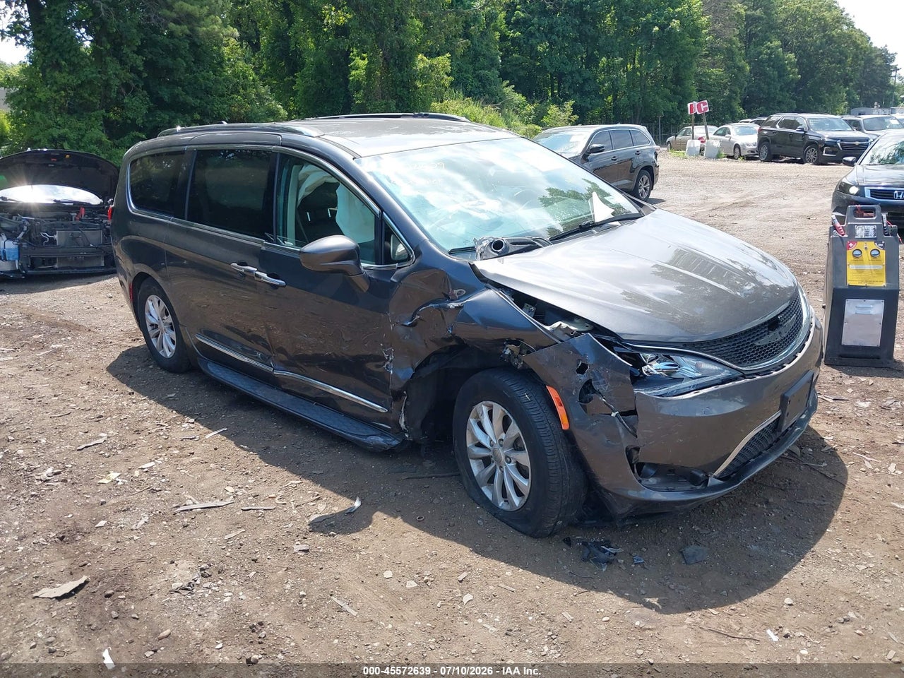 2C4RC1EG5JR****** · 2018 CHRYSLER PACIFICA TOURING L PLUS