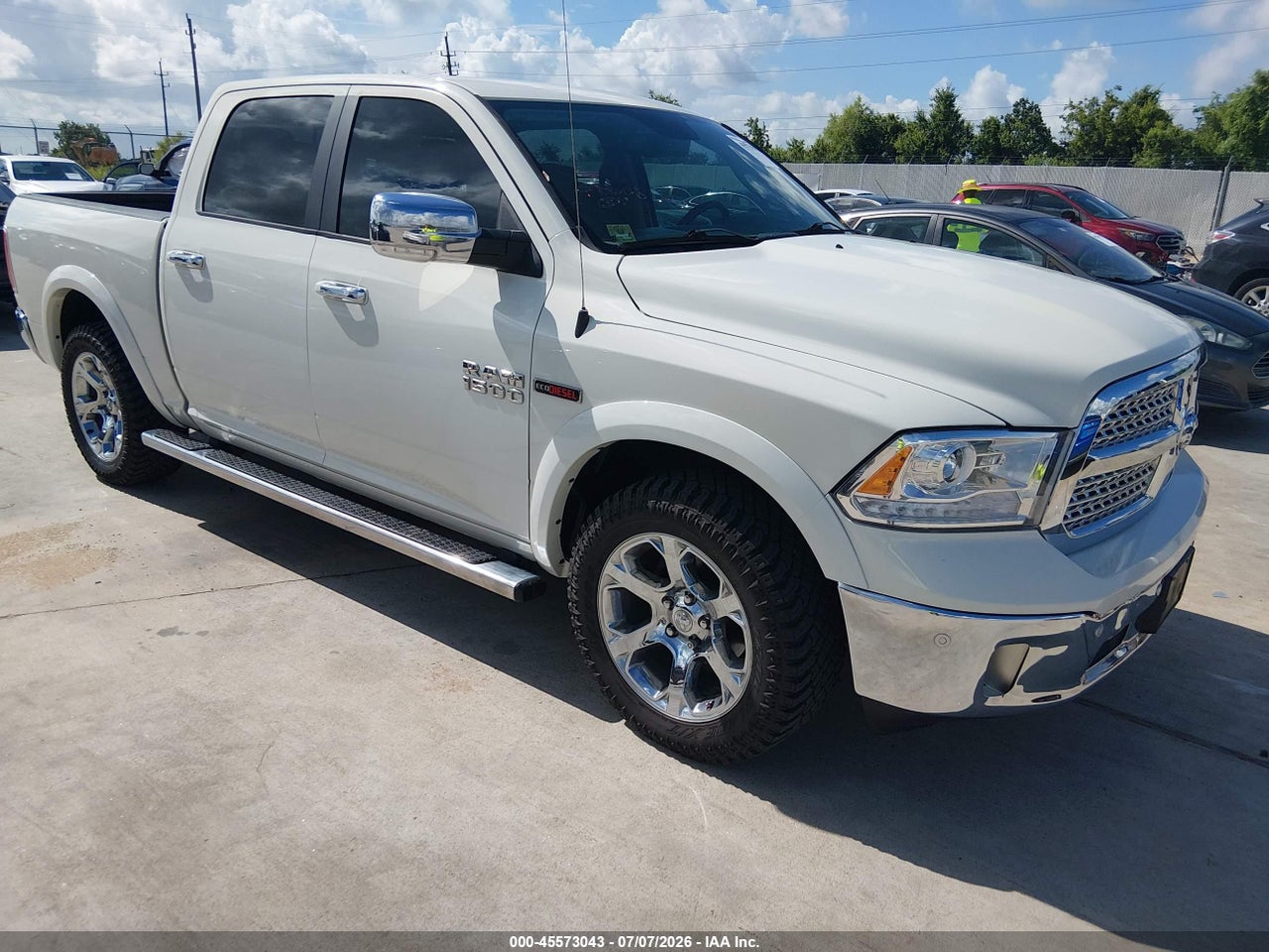 1C6RR6NM9JS****** · 2018 RAM 1500 LARAMIE  4X2 5'7 BOX