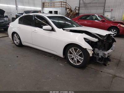 JN1CV6AR6FM****** · 2015 INFINITI Q40