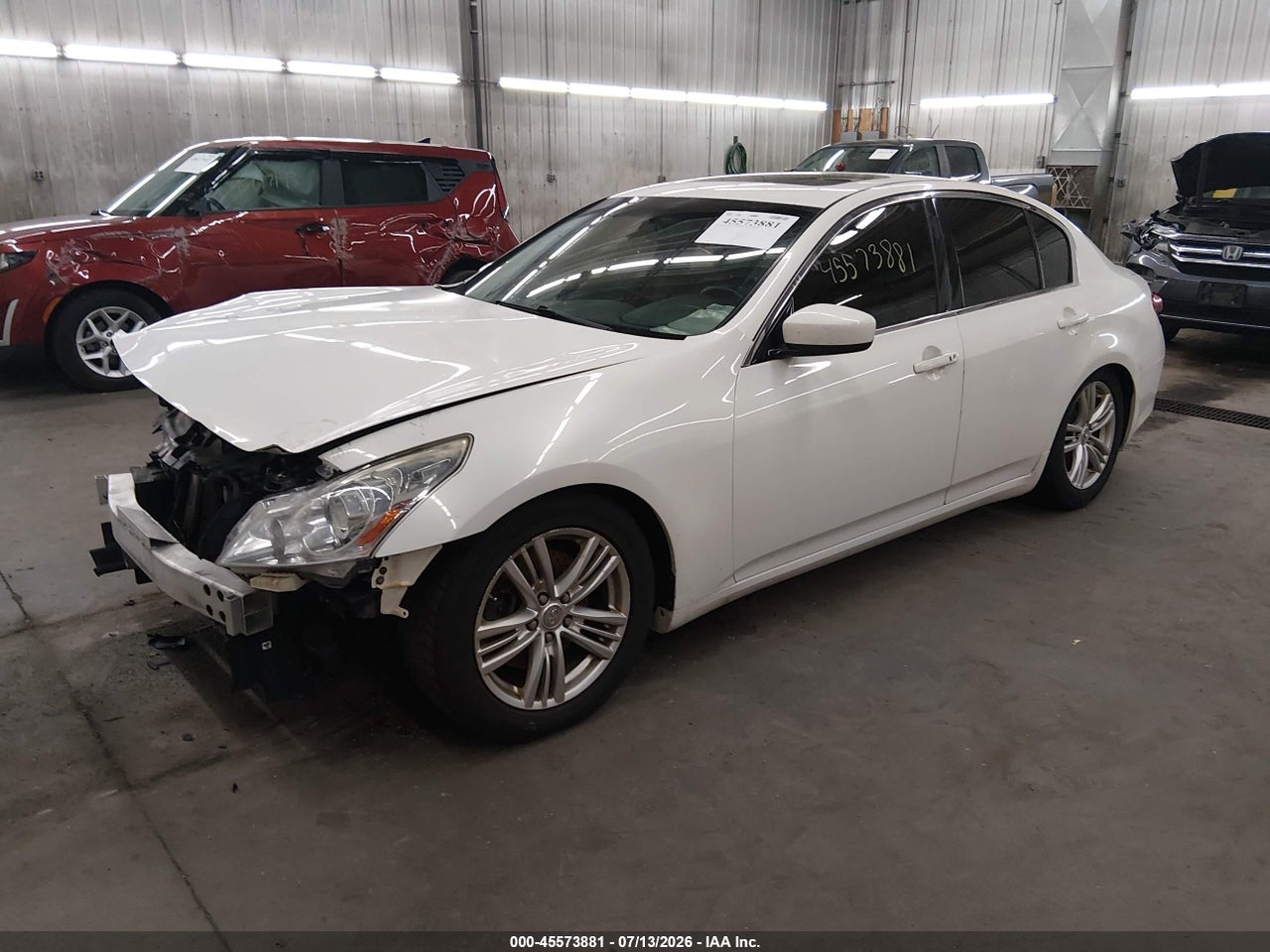 2015 INFINITI Q40 · 2/11