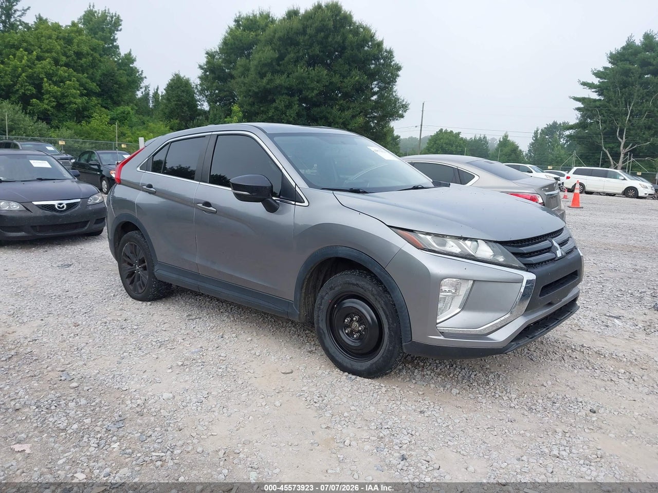 JA4AT4AA5KZ****** · 2019 MITSUBISHI ECLIPSE CROSS LE