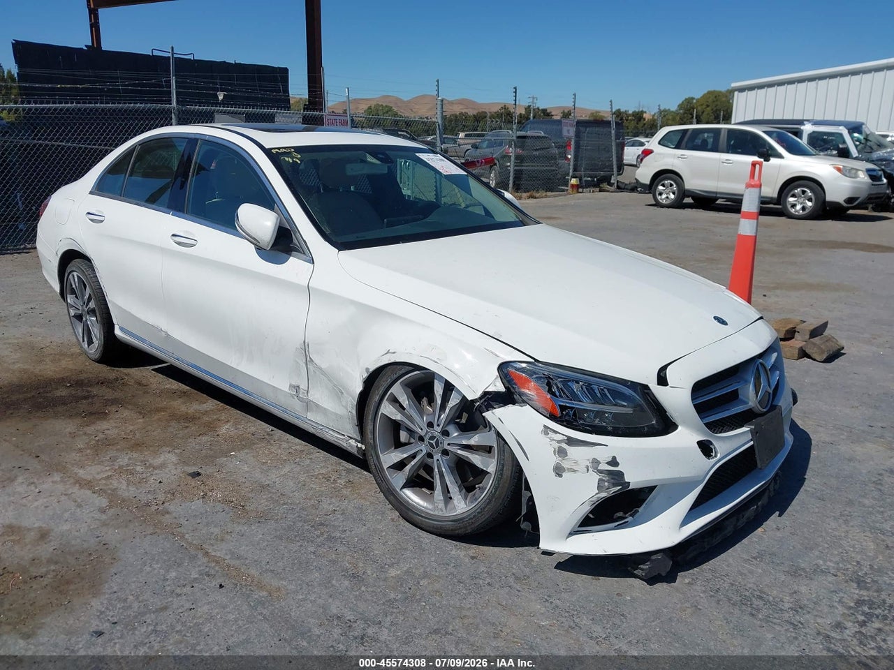 W1KWF8DB1LR****** · 2020 MERCEDES-BENZ C 300