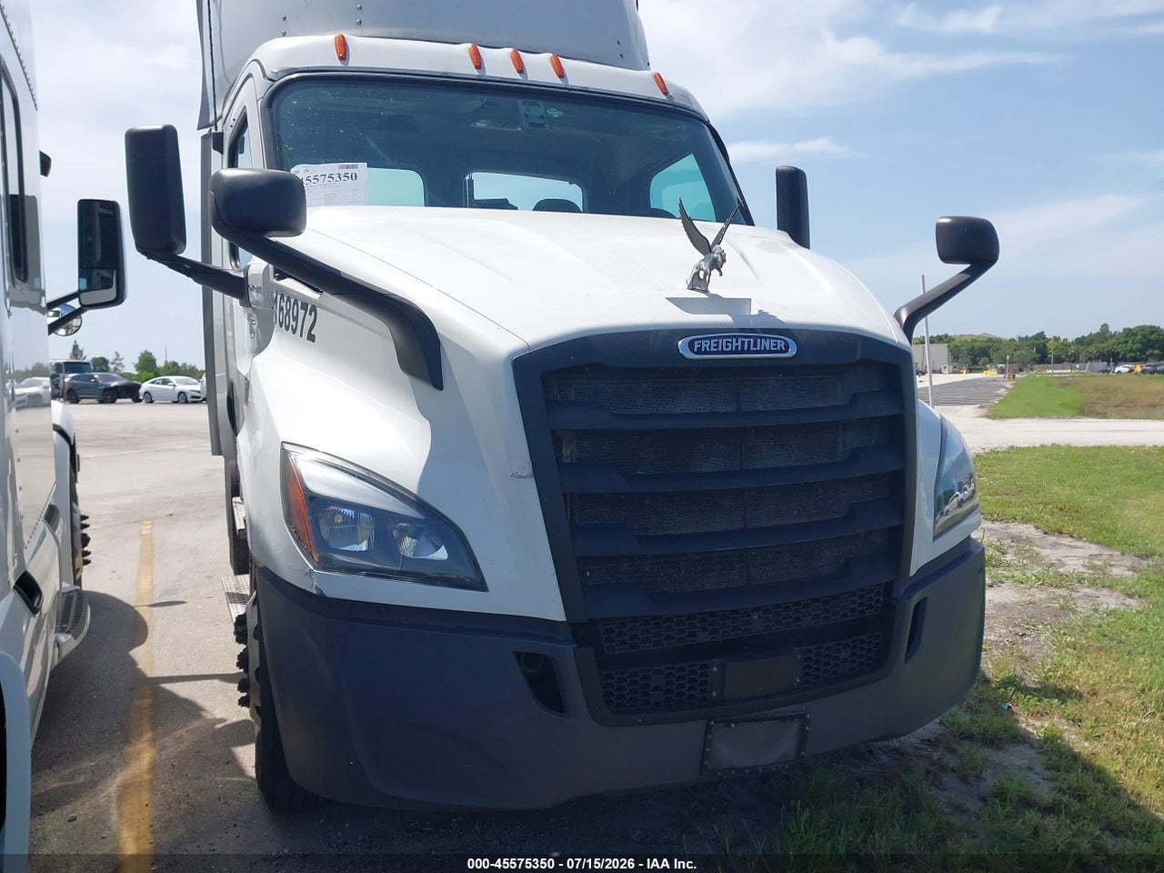 3AKJHTDV1KS****** · 2019 FREIGHTLINER NEW CASCADIA 116