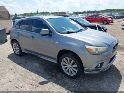 JA4AR4AU1BZ****** · 2011 MITSUBISHI OUTLANDER SPORT SE