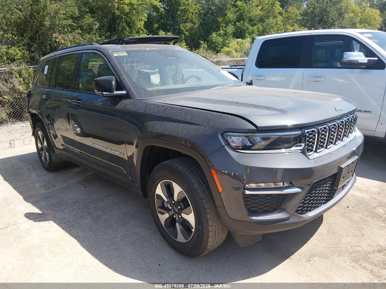 1C4RJYB67S8****** · 2025 JEEP GRAND CHEROKEE 4XE