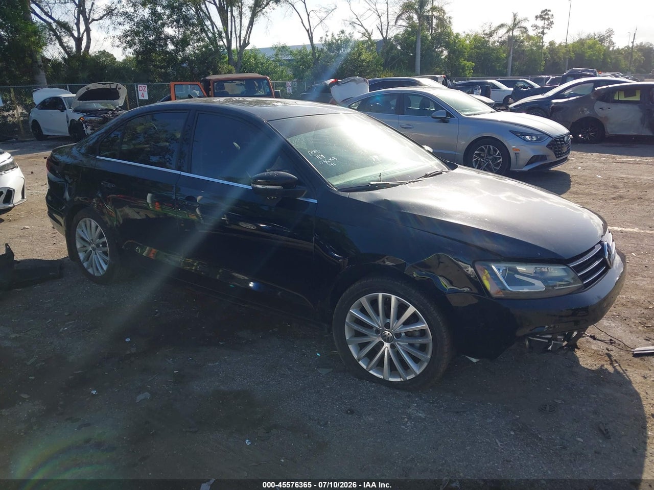 3VWL17AJ6GM****** · 2016 VOLKSWAGEN JETTA 1.8T SEL