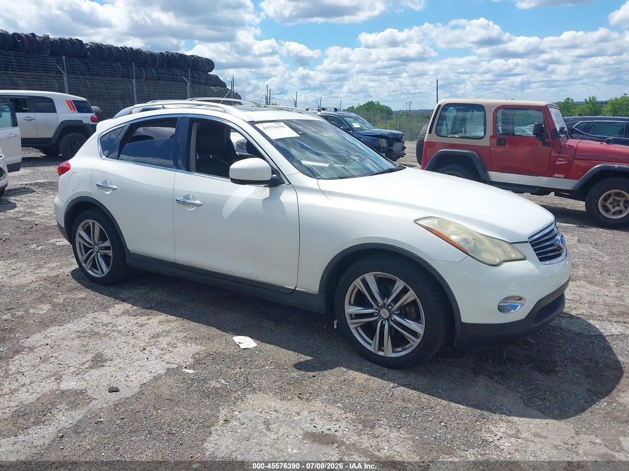 JN1AJ0HR5BM****** · 2011 INFINITI EX35 JOURNEY