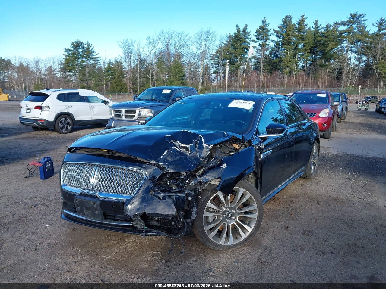 2017 LINCOLN CONTINENTAL SELECT · 2/11