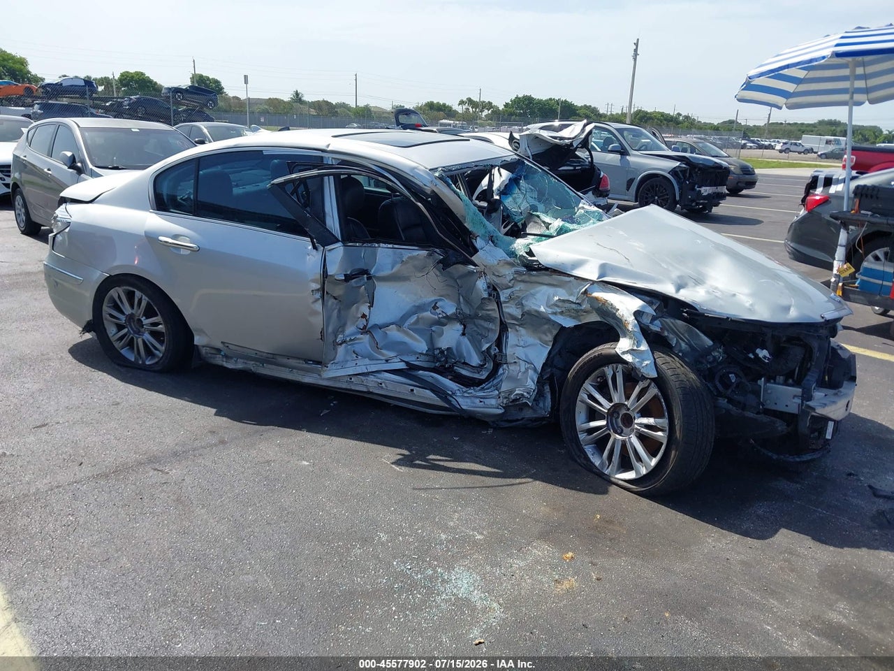 KMHGC4DD2CU****** · 2012 HYUNDAI GENESIS 3.8