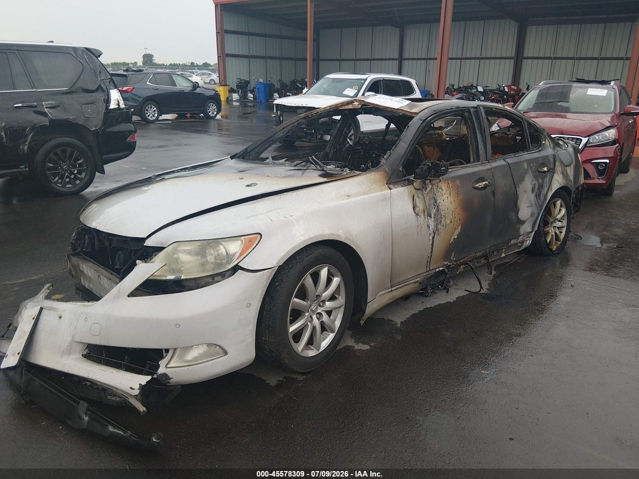 2008 LEXUS LS 460   · 2/10