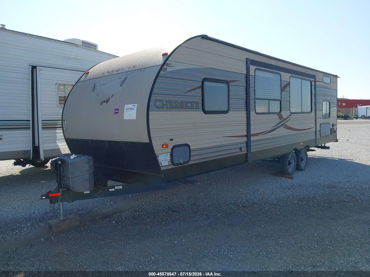 2015 FOREST RIVER CHEROKEE   · 2/11
