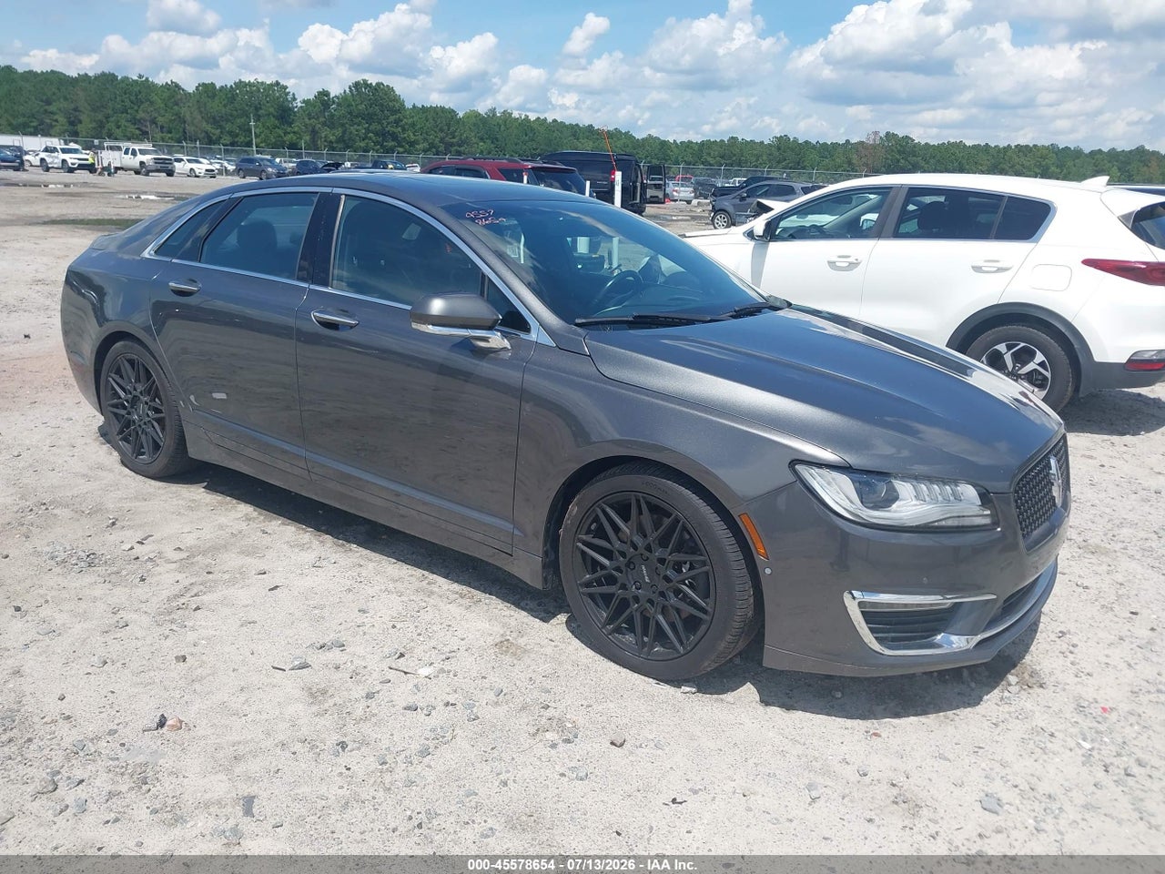 3LN6L5FC4HR****** · 2017 LINCOLN MKZ RESERVE