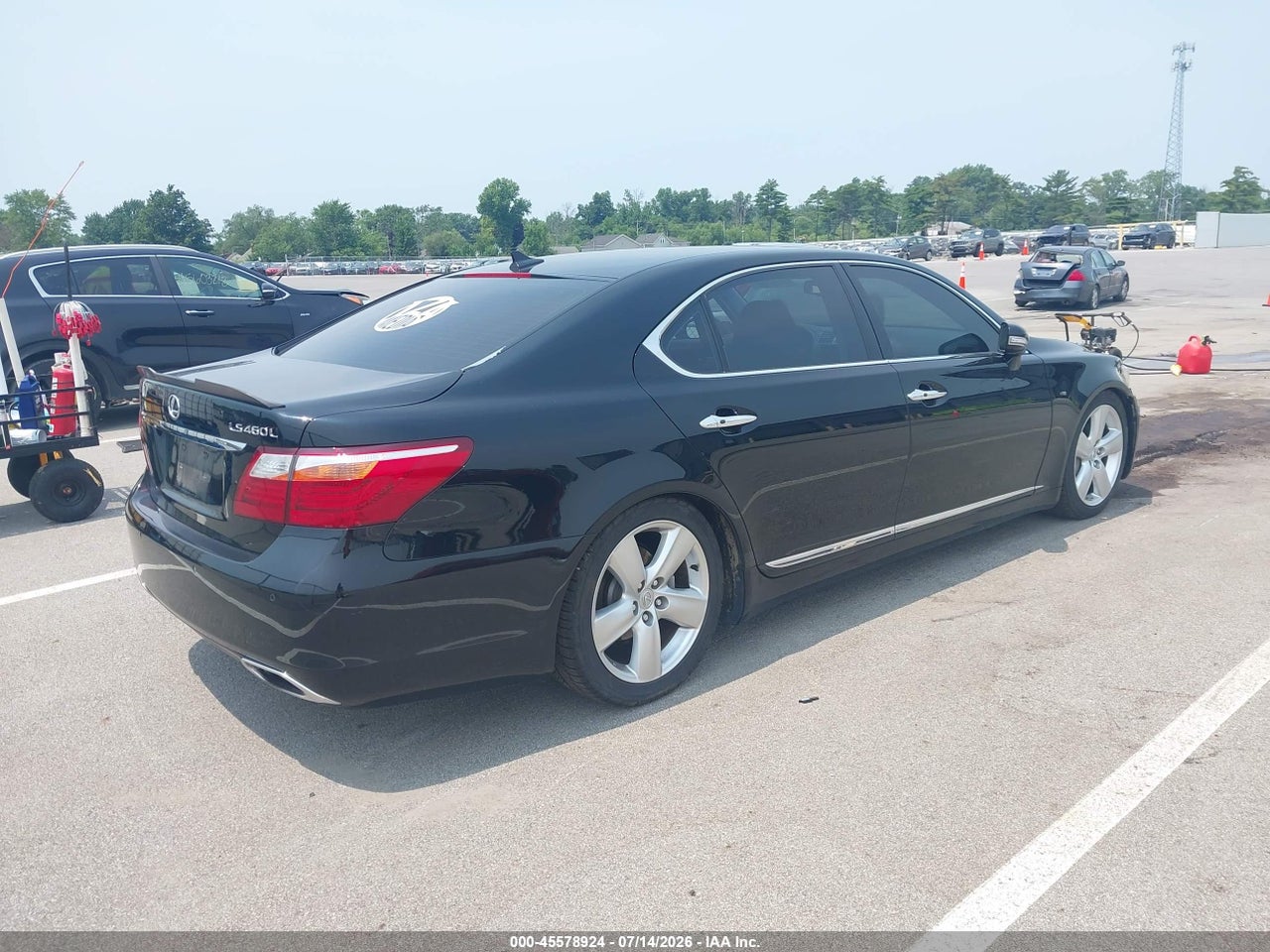 2011 LEXUS LS 460 L · 4/11