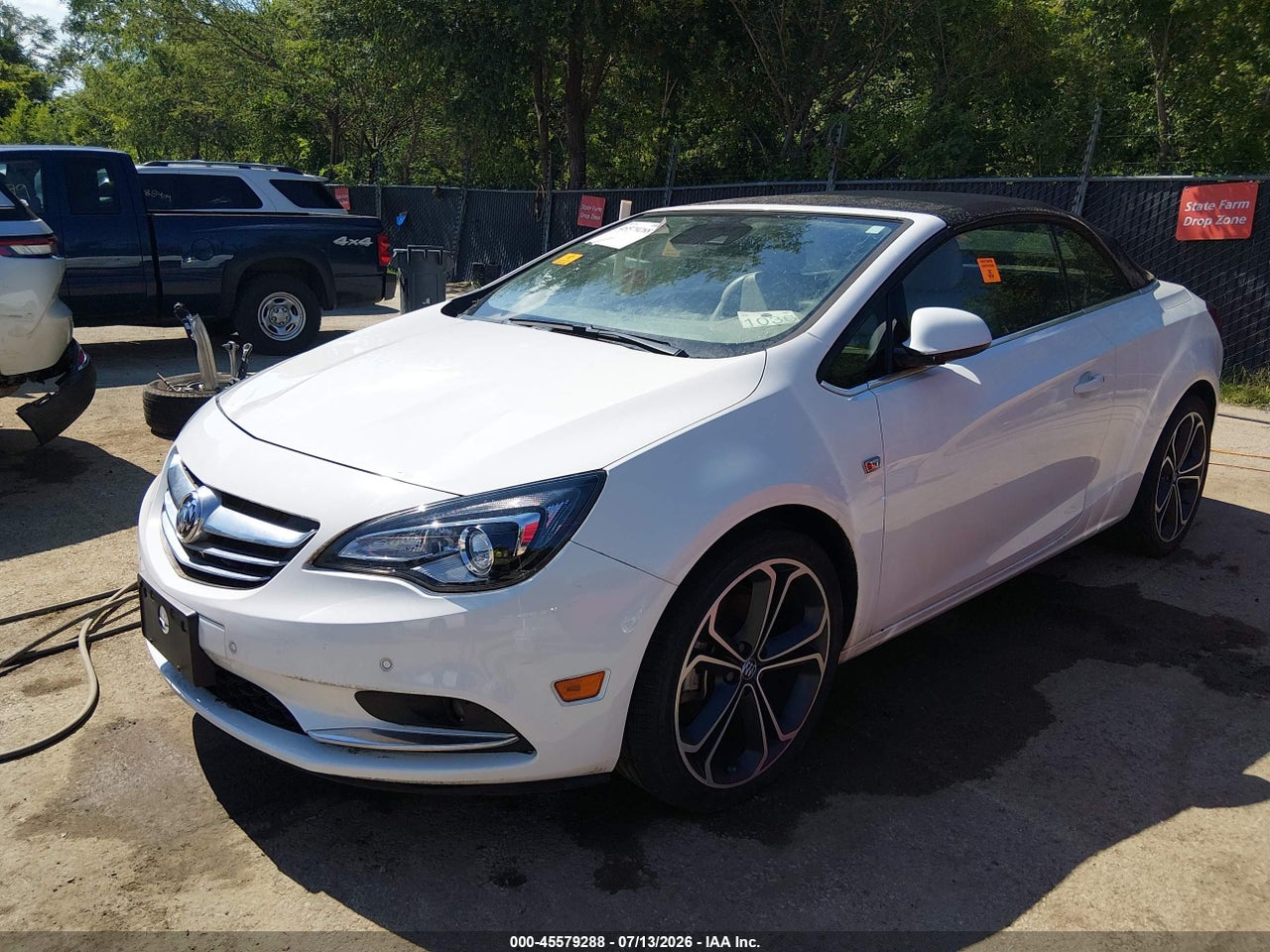 2017 BUICK CASCADA PREMIUM · 2/10